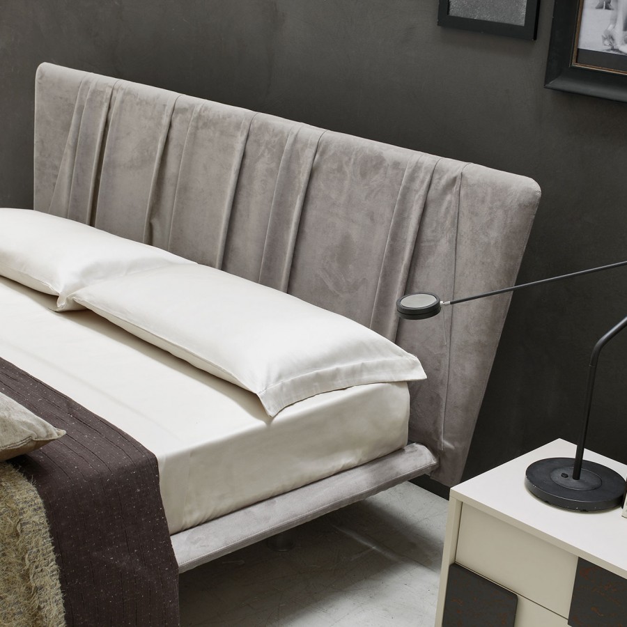 Skadi upholstered Orme